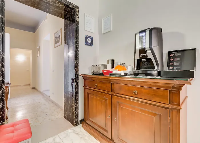 Acomodação com café da manhã  2 Passi Al Colosseo 4*