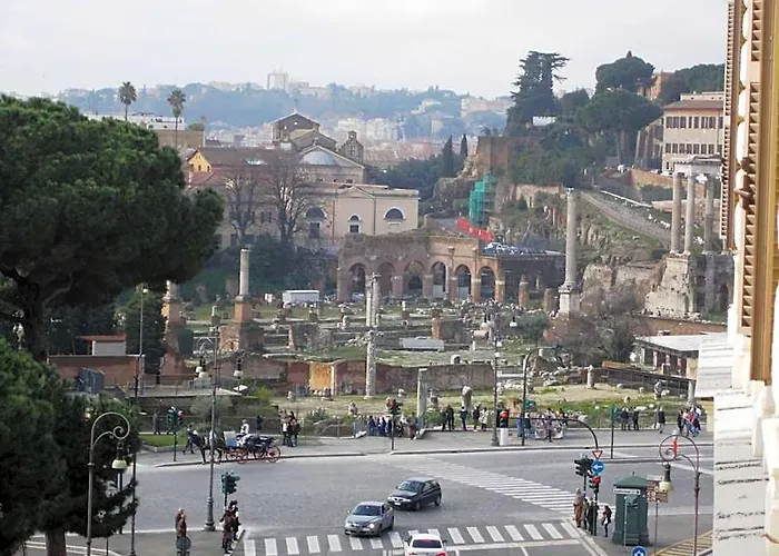 2 Passi Al Colosseo 4*